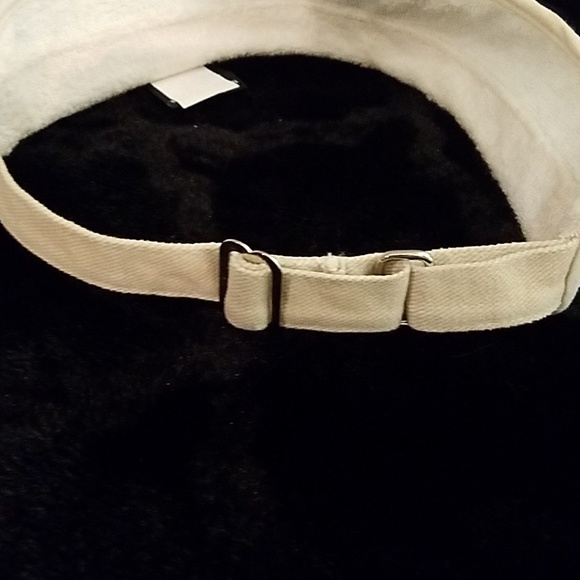 Adult Warner Brothers Tasmanian Devil Visor - Picture 2 of 5